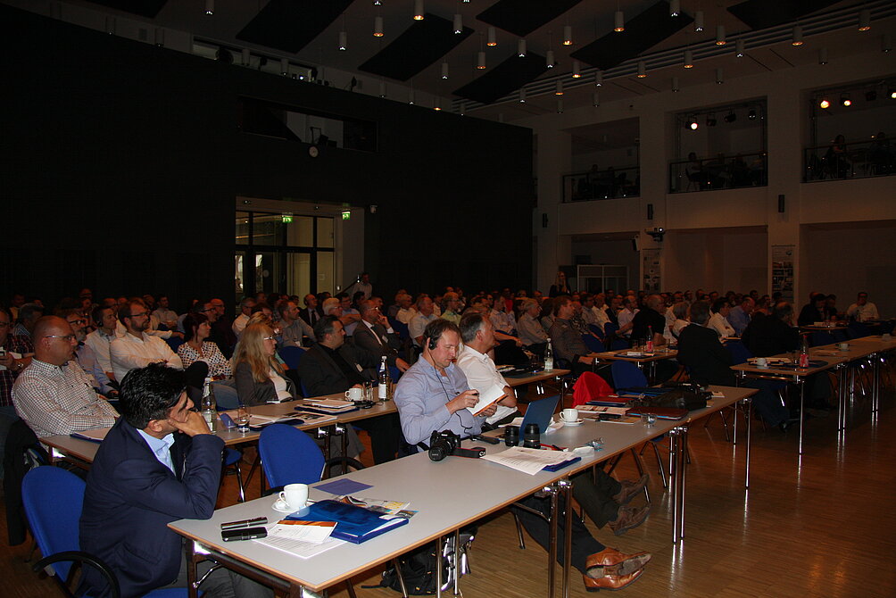 Mit über 210 Teilnehmern aus 17 vorwiegend europäischen Nationen war der Tagungsraum in der Alten Mensa gut gefüllt